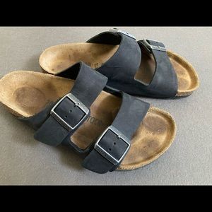 Birkenstock Arizona Black - size 7.5/38
